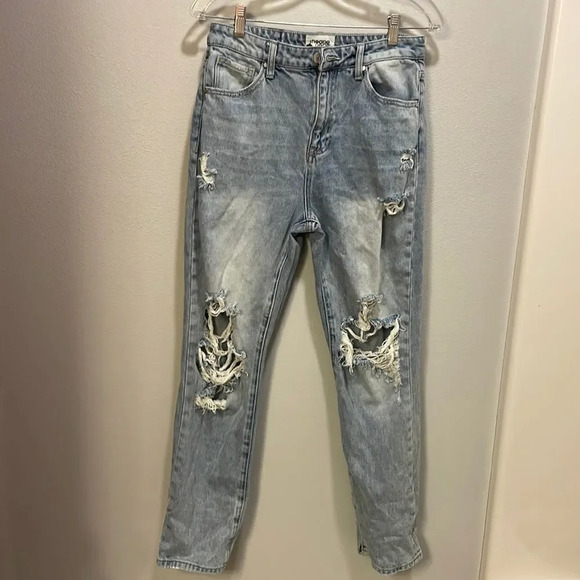 Denim - Nwot Insane Oene woman’s light blue ripped jeans